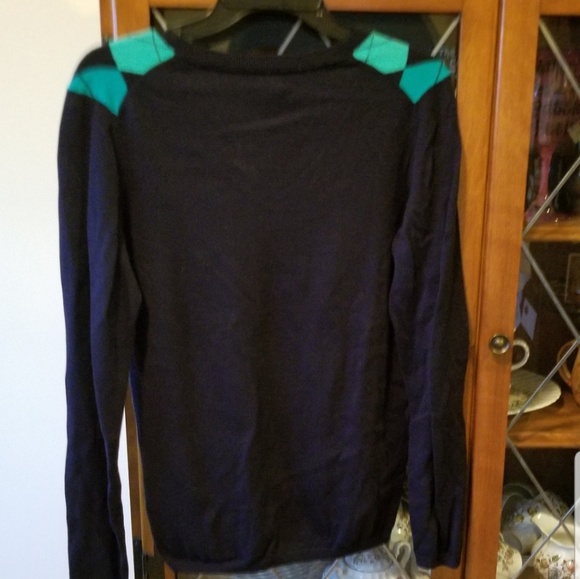 NWOT- Tommy Hilfiger Argyle Ivy V-Neck Sweater - Picture 4 of 4